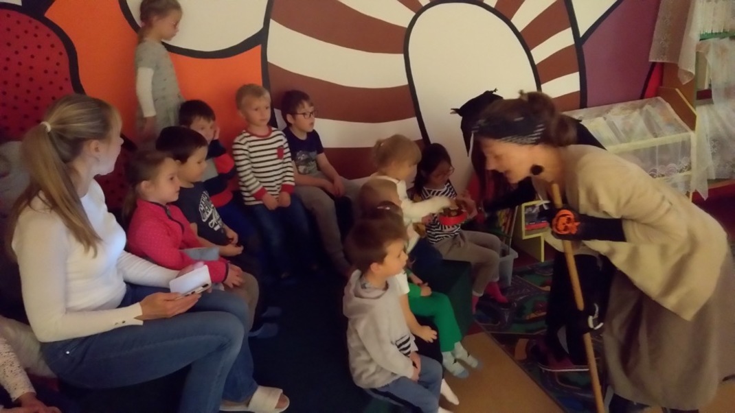 2017 rijen halloween knihovna 3 trida 2
