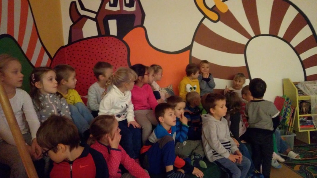 2017 rijen halloween knihovna 3 trida 8